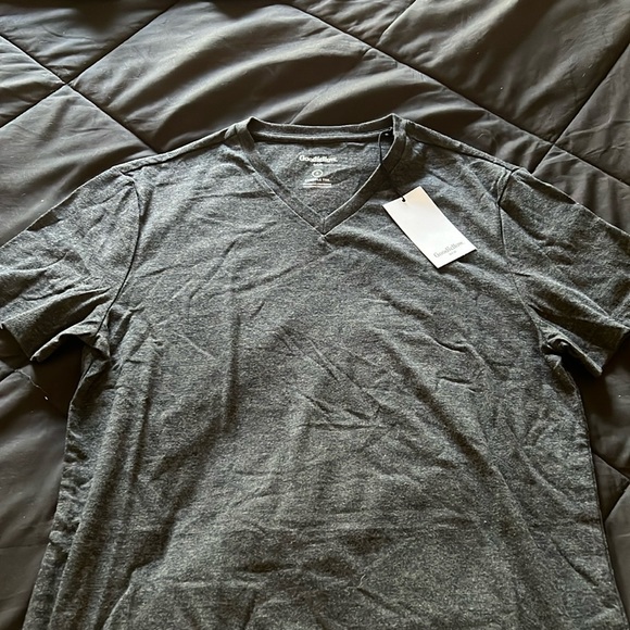 Women’s gray v-neck - Picture 2 of 5